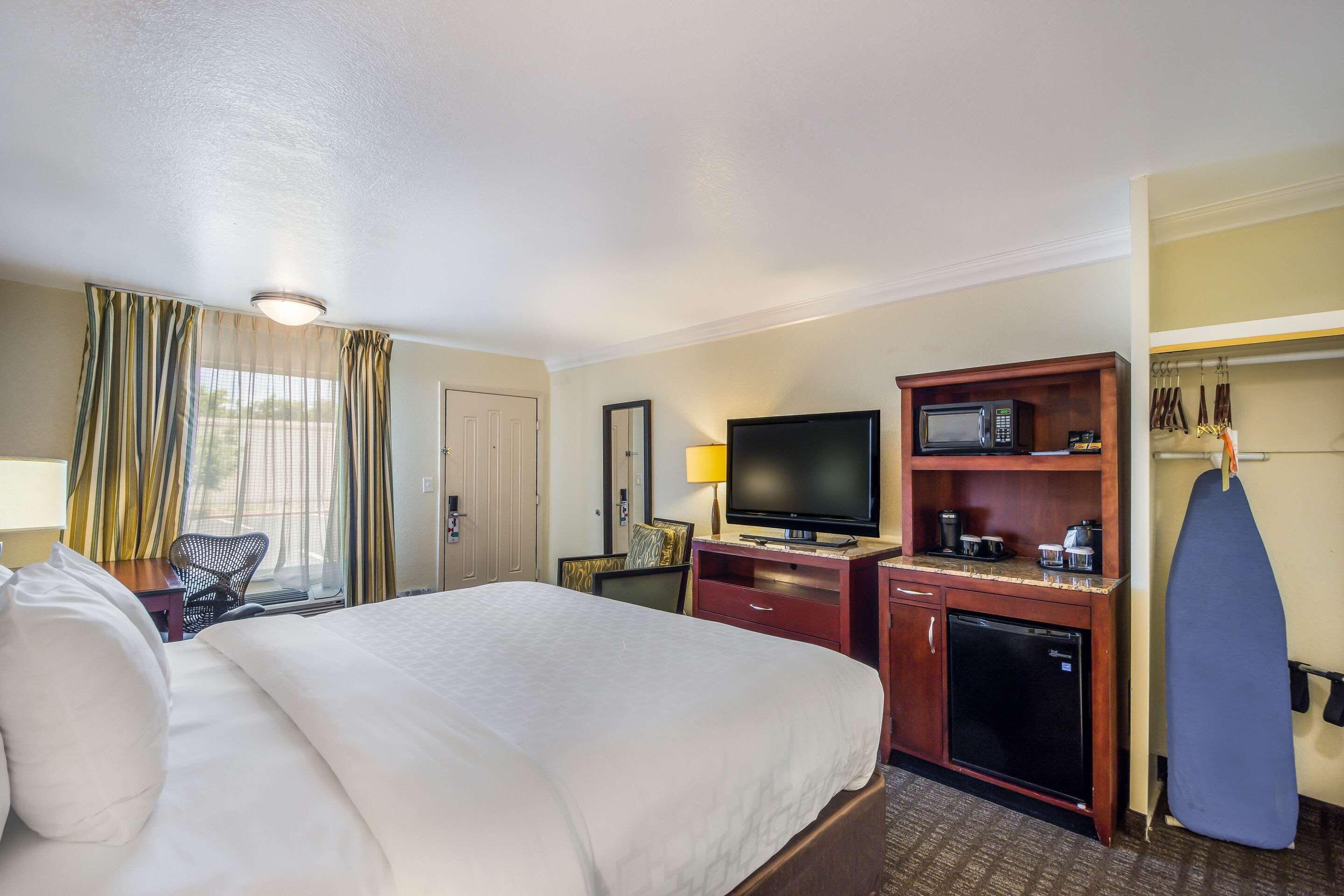Clarion Inn & Suites Central Clearwater Beach Εξωτερικό φωτογραφία