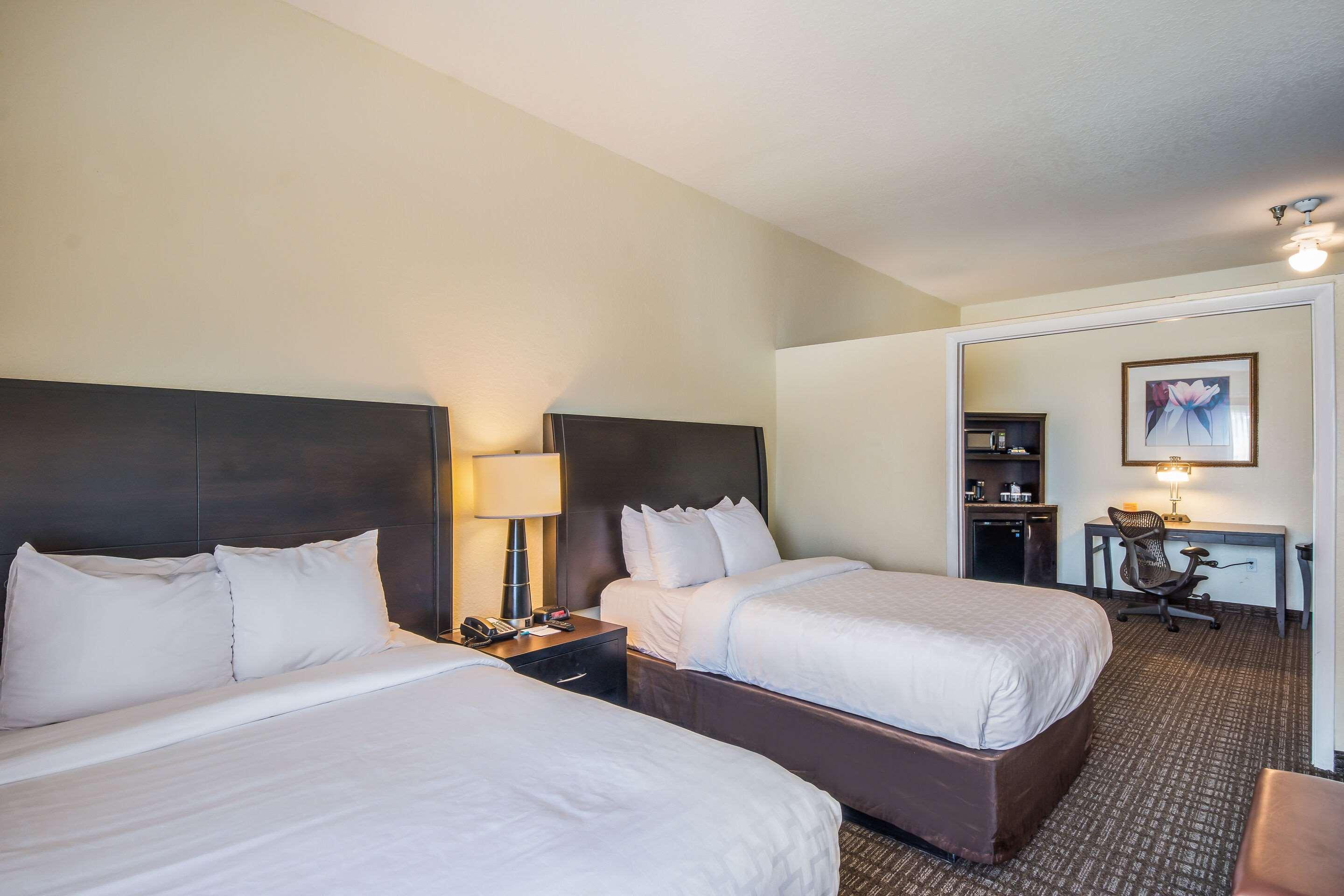 Clarion Inn & Suites Central Clearwater Beach Εξωτερικό φωτογραφία