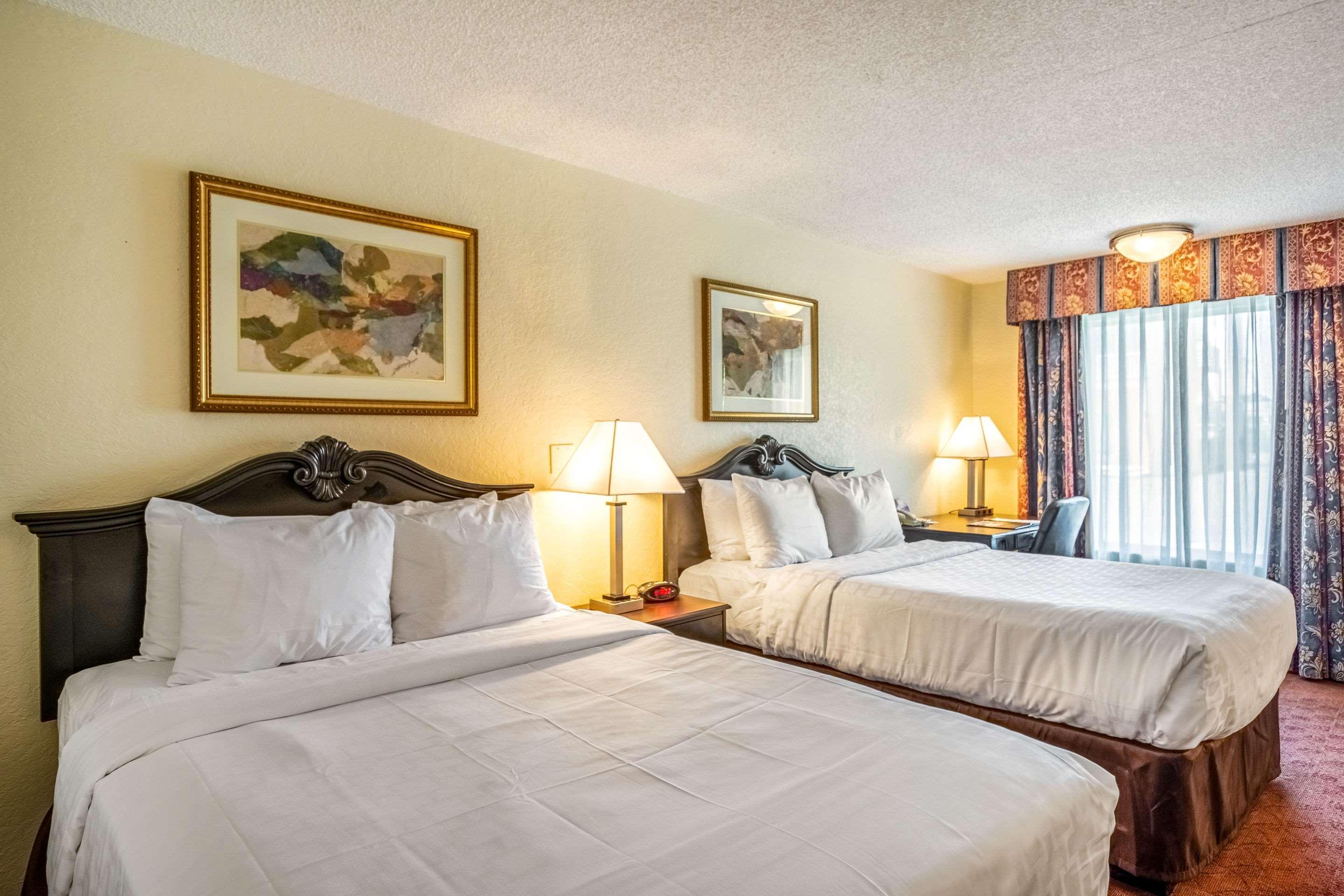 Clarion Inn & Suites Central Clearwater Beach Εξωτερικό φωτογραφία