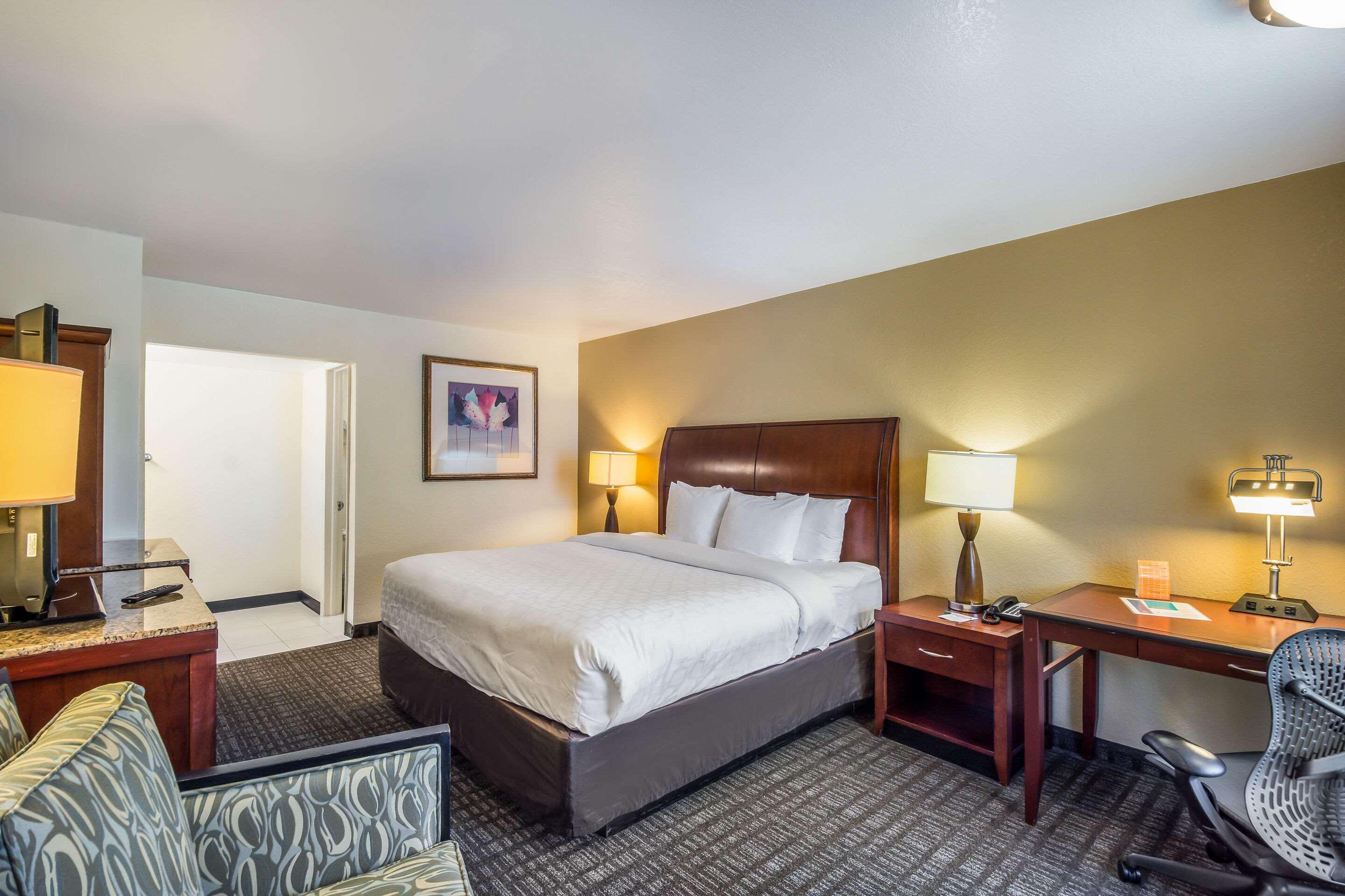 Clarion Inn & Suites Central Clearwater Beach Εξωτερικό φωτογραφία
