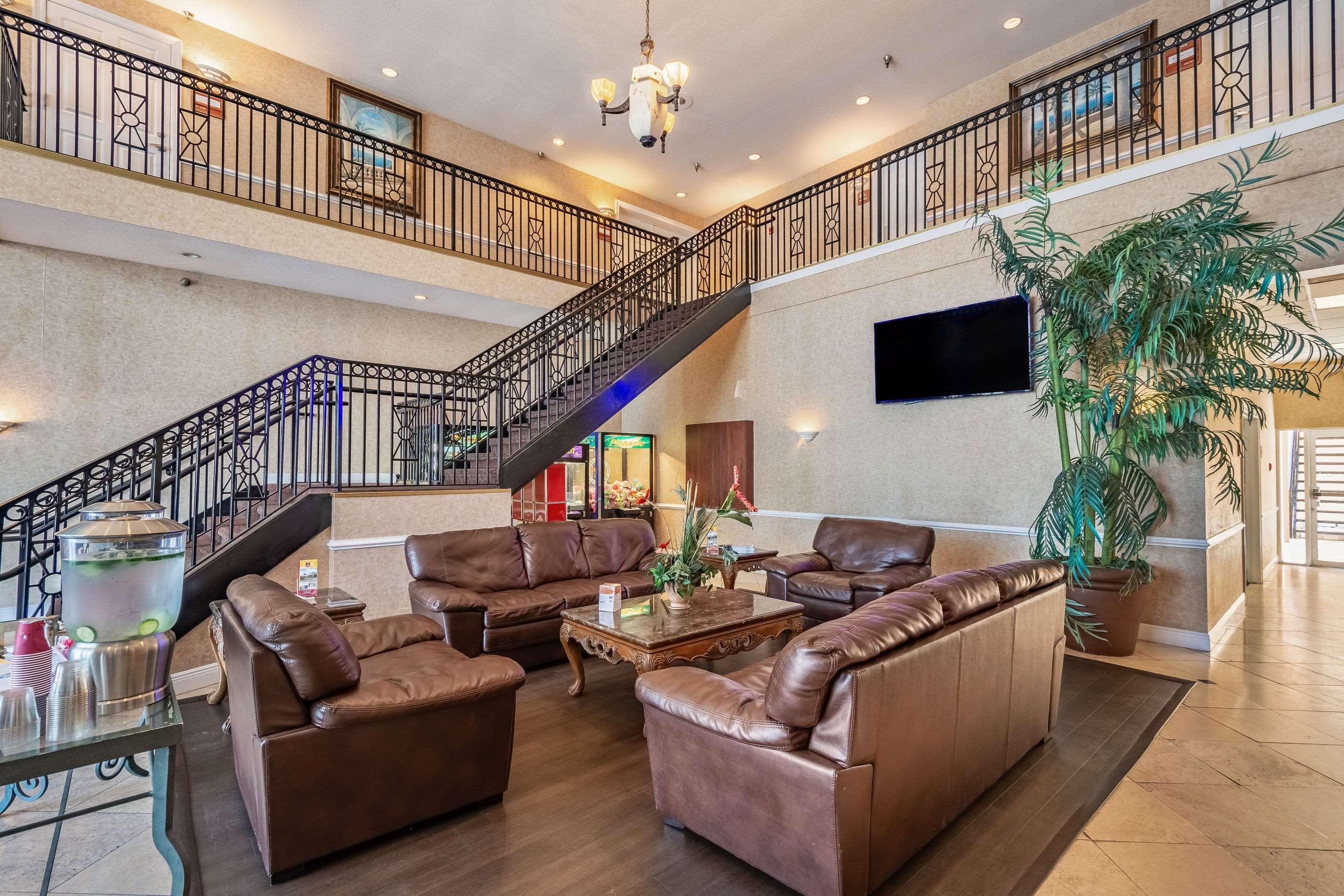 Clarion Inn & Suites Central Clearwater Beach Εξωτερικό φωτογραφία