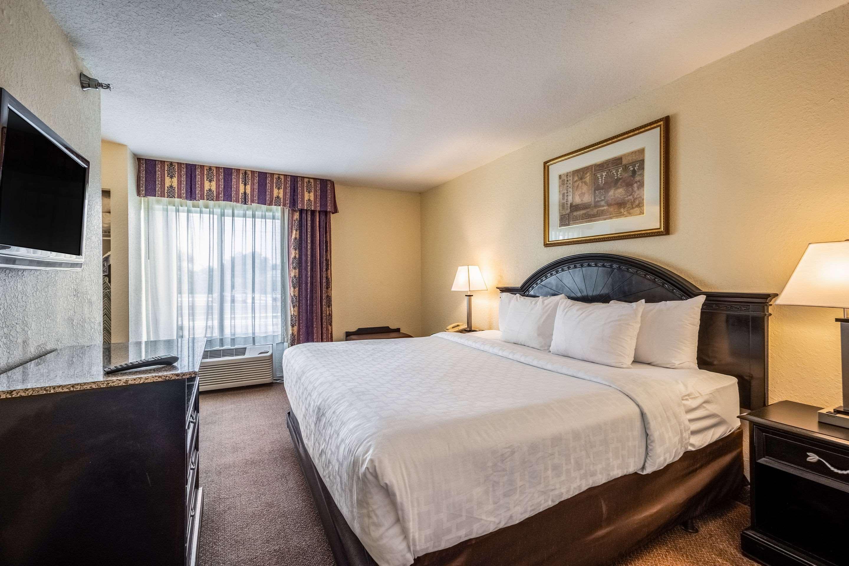 Clarion Inn & Suites Central Clearwater Beach Εξωτερικό φωτογραφία