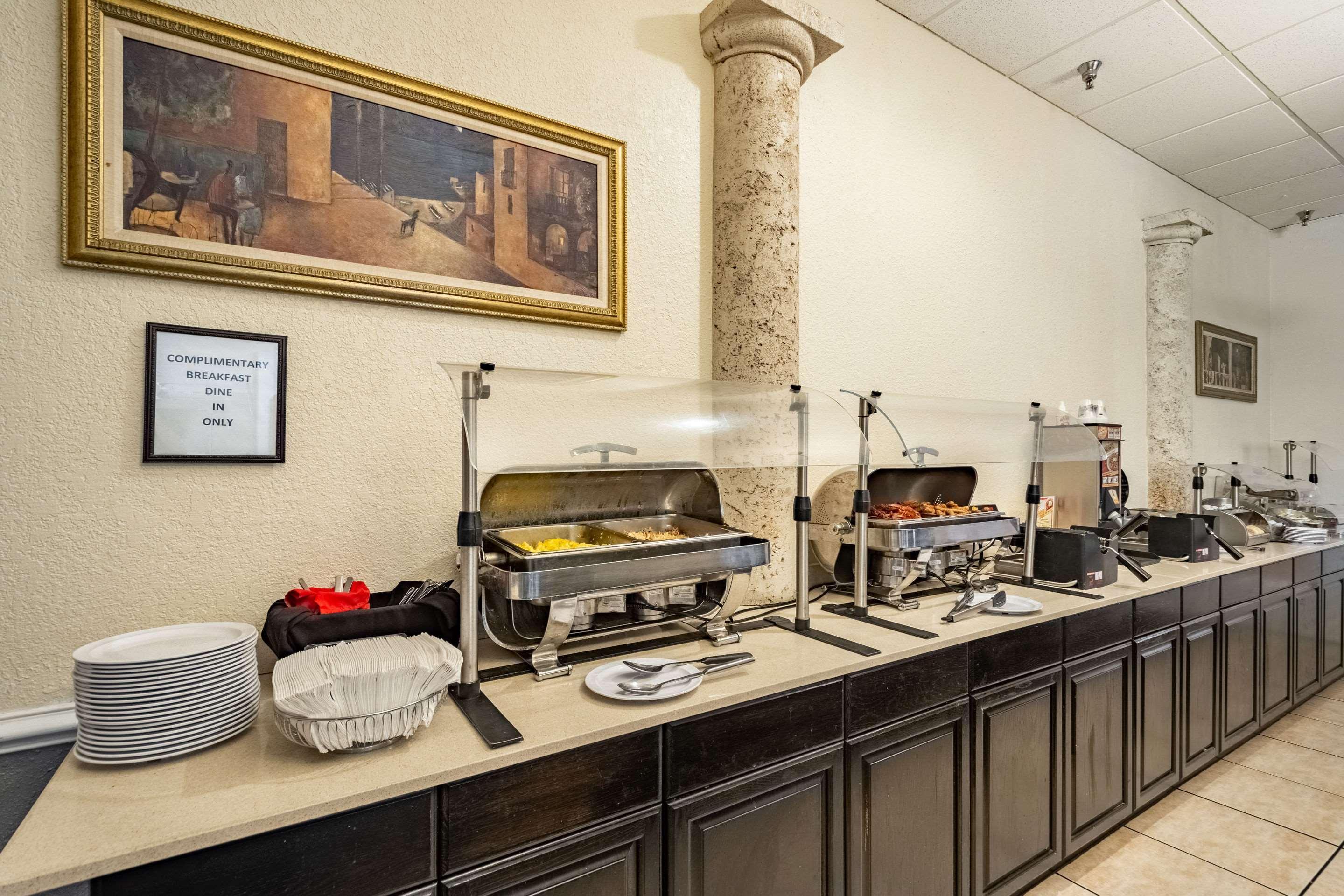 Clarion Inn & Suites Central Clearwater Beach Εξωτερικό φωτογραφία