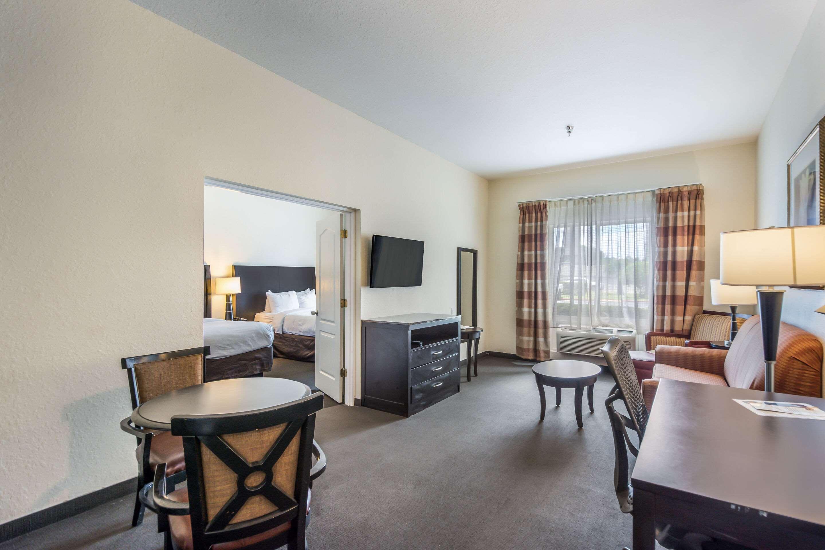 Clarion Inn & Suites Central Clearwater Beach Εξωτερικό φωτογραφία