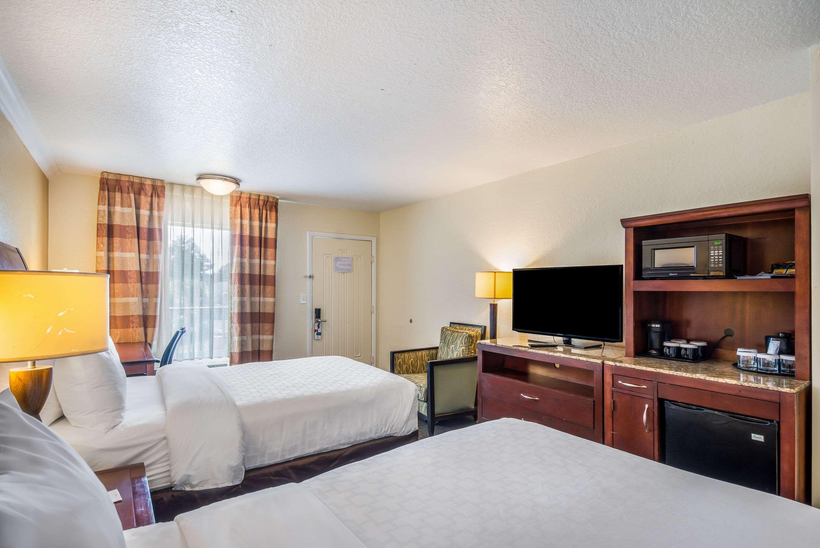 Clarion Inn & Suites Central Clearwater Beach Εξωτερικό φωτογραφία